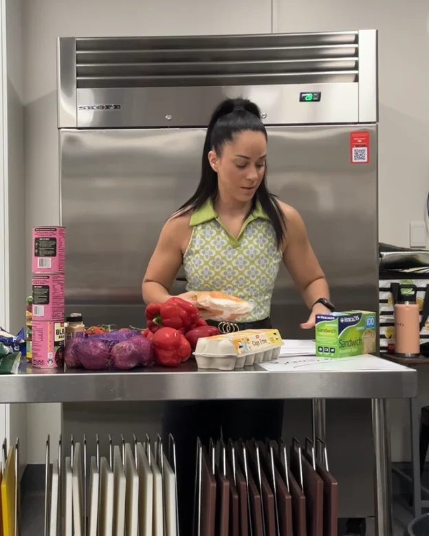 Rachel Tropea preparing food for a nutrition session
